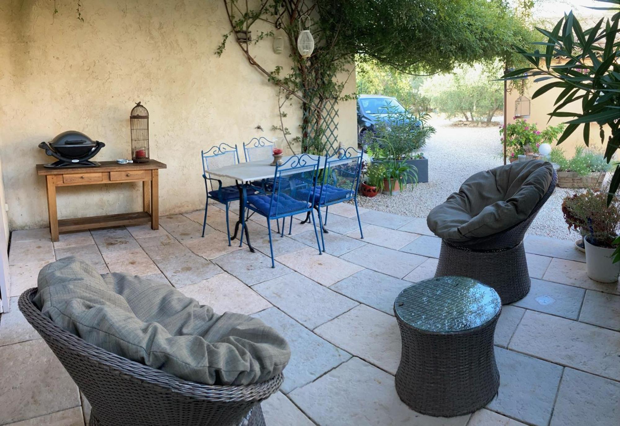 Villa La Petite Garrigue à Mérindol Extérieur photo