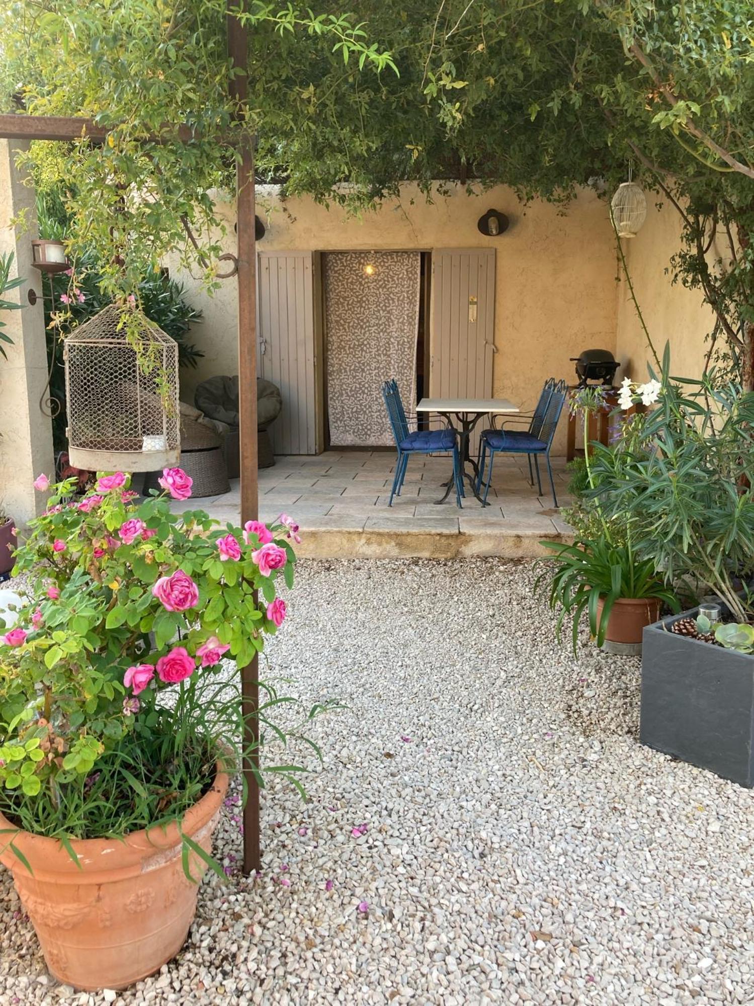 Villa La Petite Garrigue à Mérindol Extérieur photo